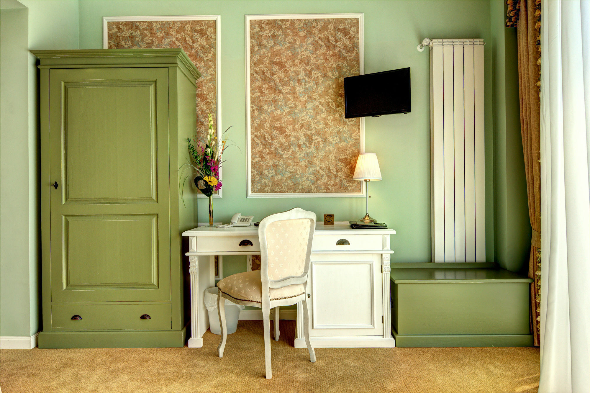 Boutique Lafayette Hotel 4*